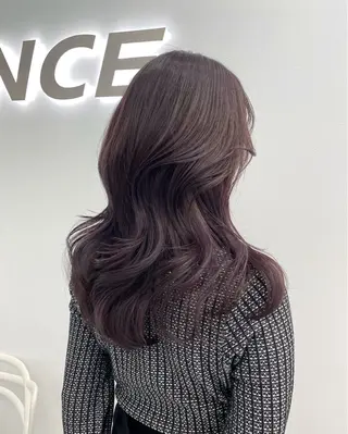 ロング カラー 上品モテヘア🩶 karen🩶のヘアスタイル
