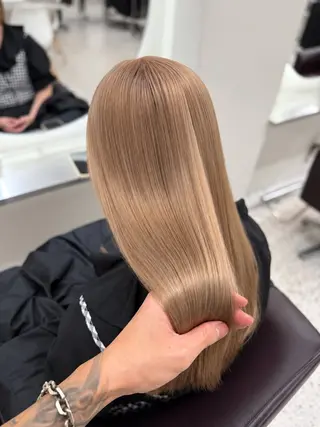 ロング カラー 💎艶髪ハイトーン yuukiのヘアスタイル