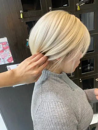 ショート カラー グレージュ達人/赤み 消し/ブリーチ/岩崎のヘアスタイル