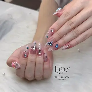ネイル Lucky Nail Salonのネイルデザイン
