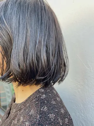 ミディアム カラー KYOKA .のヘアスタイル