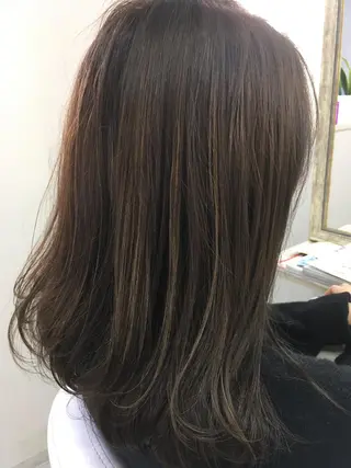 ミディアム セミロング カラー 髪質改善 中川 翔のヘアスタイル