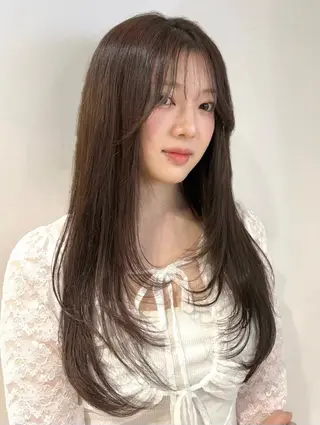 セミロング 髪質改善🫧艶カラー ✨エクステ🎀しゅりのヘアスタイル
