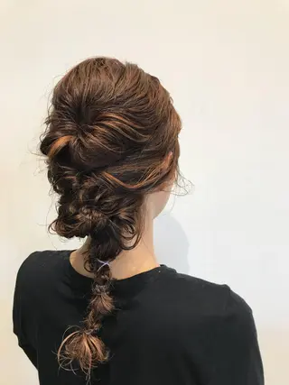 ロング カラー パーマ ヘアアレンジ くるくるパーマ aikoのヘアスタイル