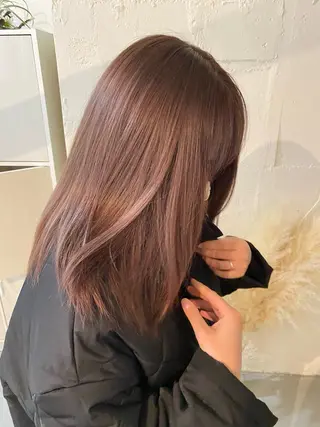 ミディアム カラー stylist 倉本恋のヘアスタイル