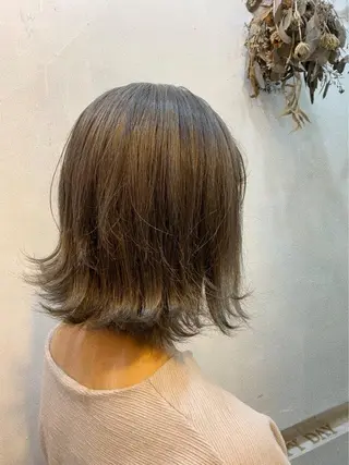 ショート カラー マルヤマ リナの眉毛・アイブロウイメージ