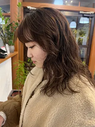 セミロング パーマ 若林 良のヘアスタイル