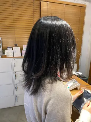 セミロング カラー 長濱 俊のヘアスタイル