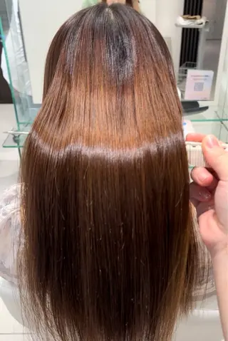 パーマ 岡野 芽依のヘアスタイル