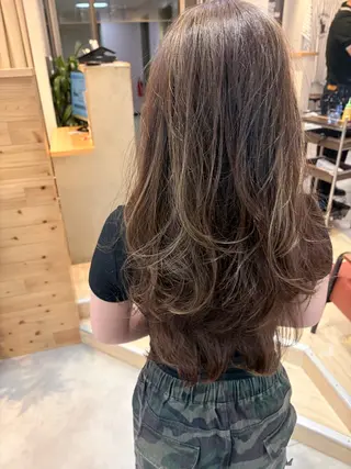 ロング カラー cana 札幌レイヤースタイルのヘアスタイル