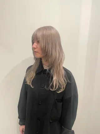 ロング カラー 渋谷 留菜のヘアスタイル