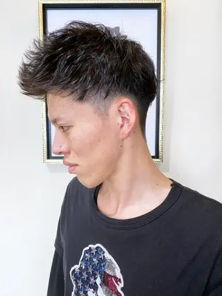 ショート パーマ メンズ 三瓶 智広のヘアスタイル