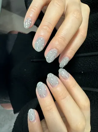 ネイル LAVISH 大和店 emi・:*+のネイルデザイン
