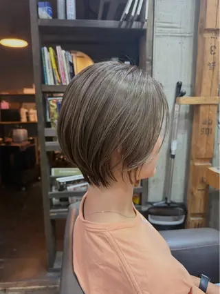 ショート カラー 大村 日向子のヘアスタイル