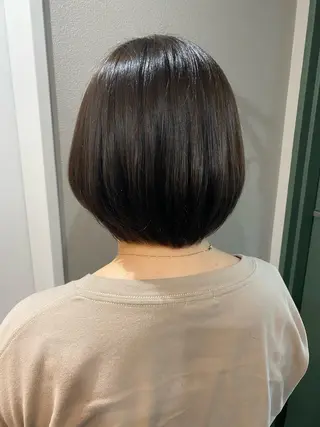 ショート カラー moanin モーニンのヘアスタイル