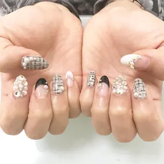 ネイル 板垣 綾乃のネイルデザイン
