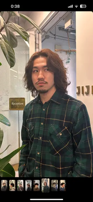 ミディアム カラー 青木 真生のヘアスタイル