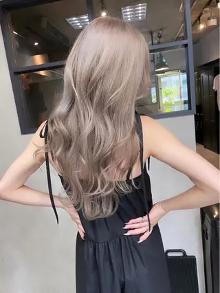 ロング カラー 佐野木 とわのヘアスタイル