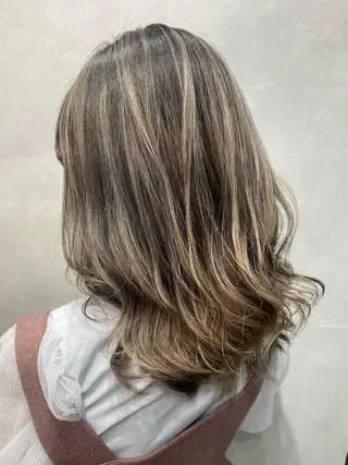 ミディアム カラー ヘアアレンジ FAAM Tsuneのヘアスタイル
