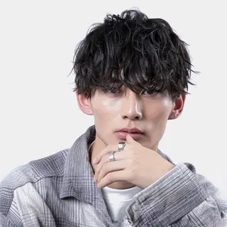 ショート パーマ メンズ 稲村侑斗ダウンパーマ メンズパーマのヘアスタイル