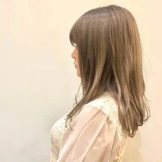 セミロング カラー ショート/ウルフ ハイトーン/カイセイのヘアスタイル