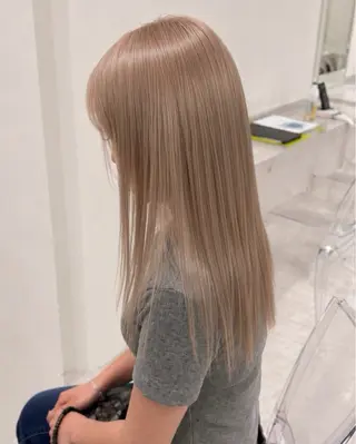 セミロング カラー 🌟ハイトーン原宿美 容師TAKAKI🌟のヘアスタイル