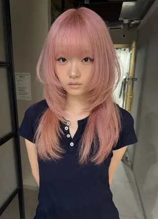 ロング TAIRA横浜ウルフ 🐺デザインカラーのヘアスタイル