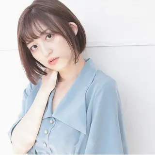 ショート レイヤーカット/ 前髪顔周りカットのヘアスタイル
