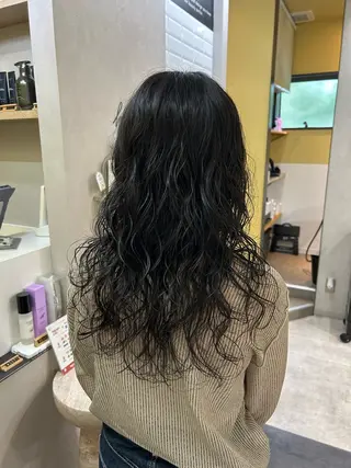 ロング パーマ hub hair レイヤー/透明感のヘアスタイル