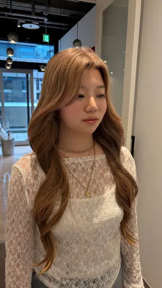 ロング Rin🪷ネイル/ 透明感ヘアカラーのネイルデザイン