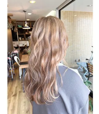 ロング 堀 望美のヘアスタイル