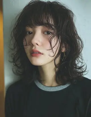 ミディアム パーマ デザインカラー✨ 透明感カラー菊地真保のヘアスタイル