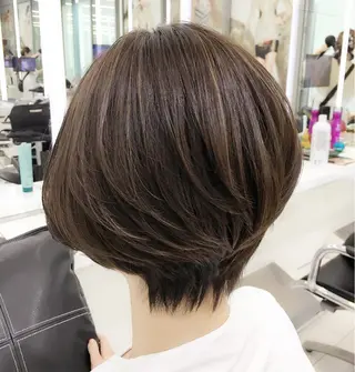 ショート パーマ 趙 英来のヘアスタイル