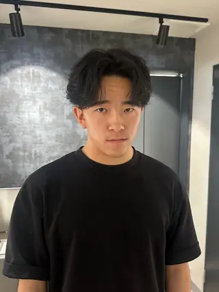 ミディアム メンズ 💈ニュアンスパーマ センターパート💈のヘアスタイル