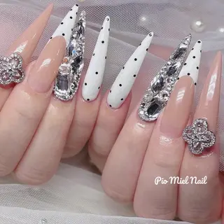 ロング Pio Mielのネイルデザイン