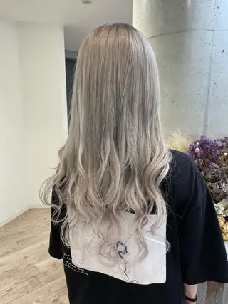 ロング Loob.TOKYO MIYA🌈のヘアスタイル