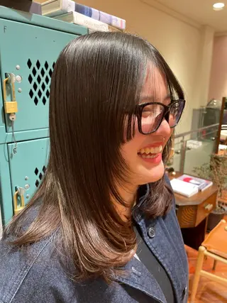 ミディアム カットモデル ヨネダのヘアスタイル