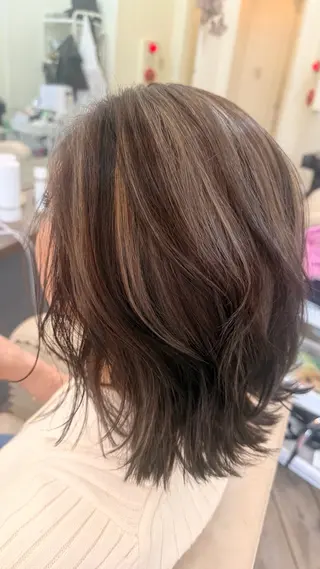 ミディアム カラー 鶴見 和美のヘアスタイル