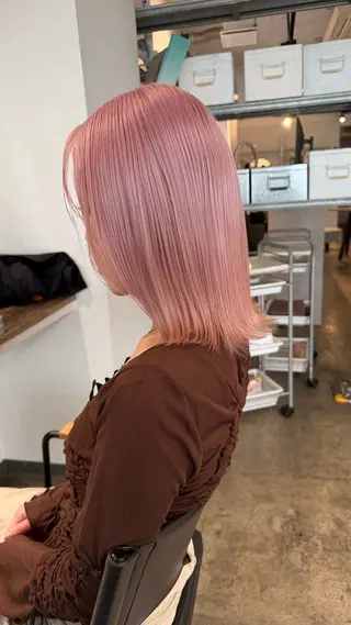 ミディアム カラー ✨艶ブリーチカラー ✨四ノ宮裕己のヘアスタイル