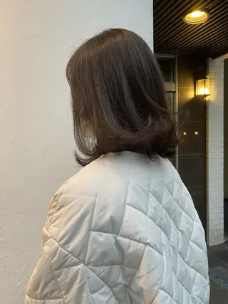 ミディアム カラー KYOKA .のヘアスタイル