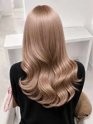 ロング 🍒ベージュ×エンド カラー🍒まゆかのヘアスタイル