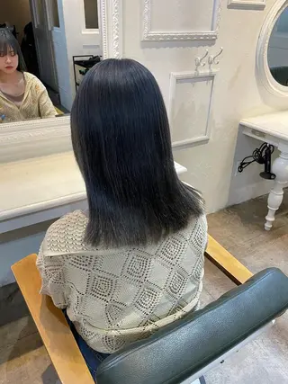 ミディアム カラー ミルクティー× グレージュMOMOのヘアスタイル