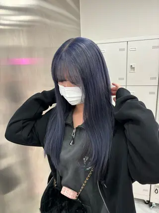 ロング カラー 抜け感レイヤー︴ ニュアンスカラーのヘアスタイル