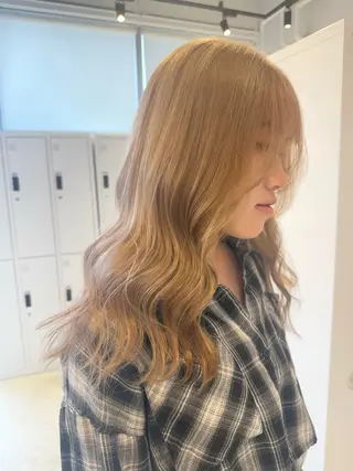 ミディアム ハイトーン/うる艶 カラー Mioのヘアスタイル