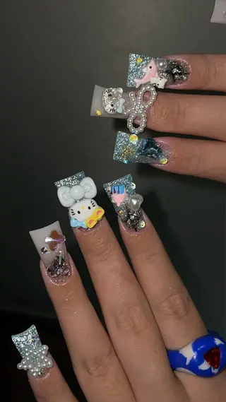 ネイル VV  Nail salonのネイルデザイン