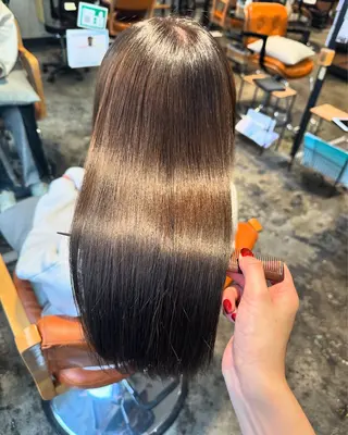 ミディアム 金 春江のヘアスタイル