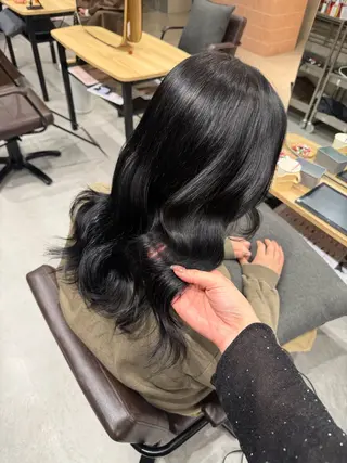 カラー Sakura / Fier umedaのヘアスタイル