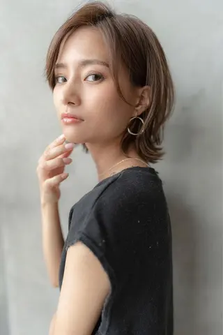 ミディアム カラー 🉐レイヤー/塩見 弘樹🉐渋谷のヘアスタイル