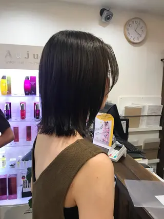 ミディアム 若林 亜季のヘアスタイル