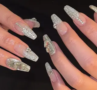 ロング FLORA NAIL SALONのネイルデザイン